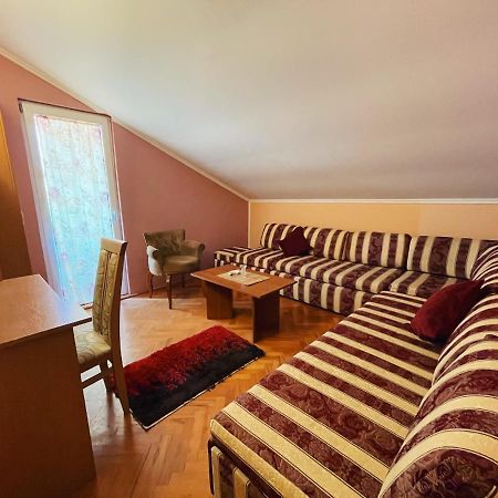 Vila Duricic 300M Od Mora Hotel Thenovici Exterior photo