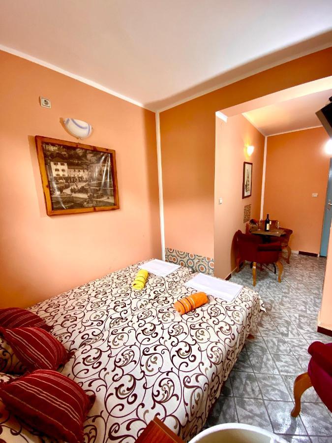 Vila Duricic 300M Od Mora Hotel Thenovici Exterior photo