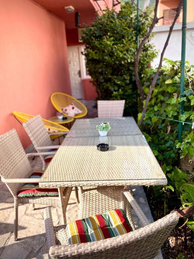Vila Duricic 300M Od Mora Hotel Thenovici Exterior photo